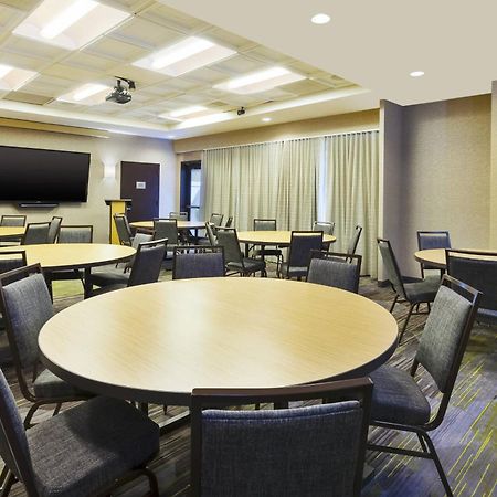 Courtyard By Marriott Secaucus Meadowlands Hotel Buitenkant foto