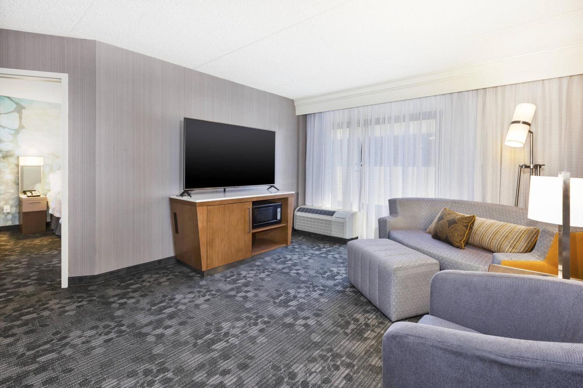 Courtyard By Marriott Secaucus Meadowlands Hotel Buitenkant foto