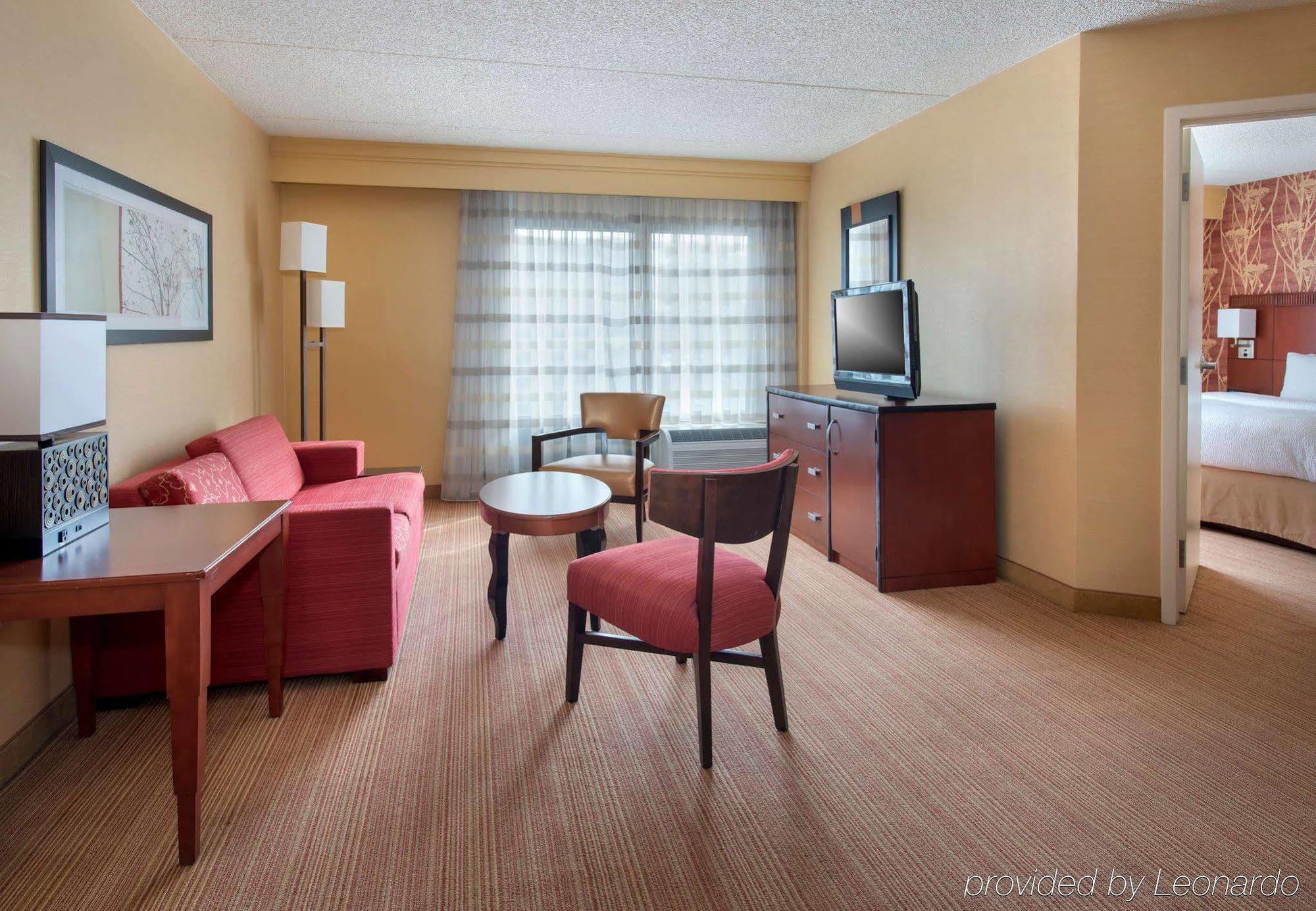 Courtyard By Marriott Secaucus Meadowlands Hotel Buitenkant foto