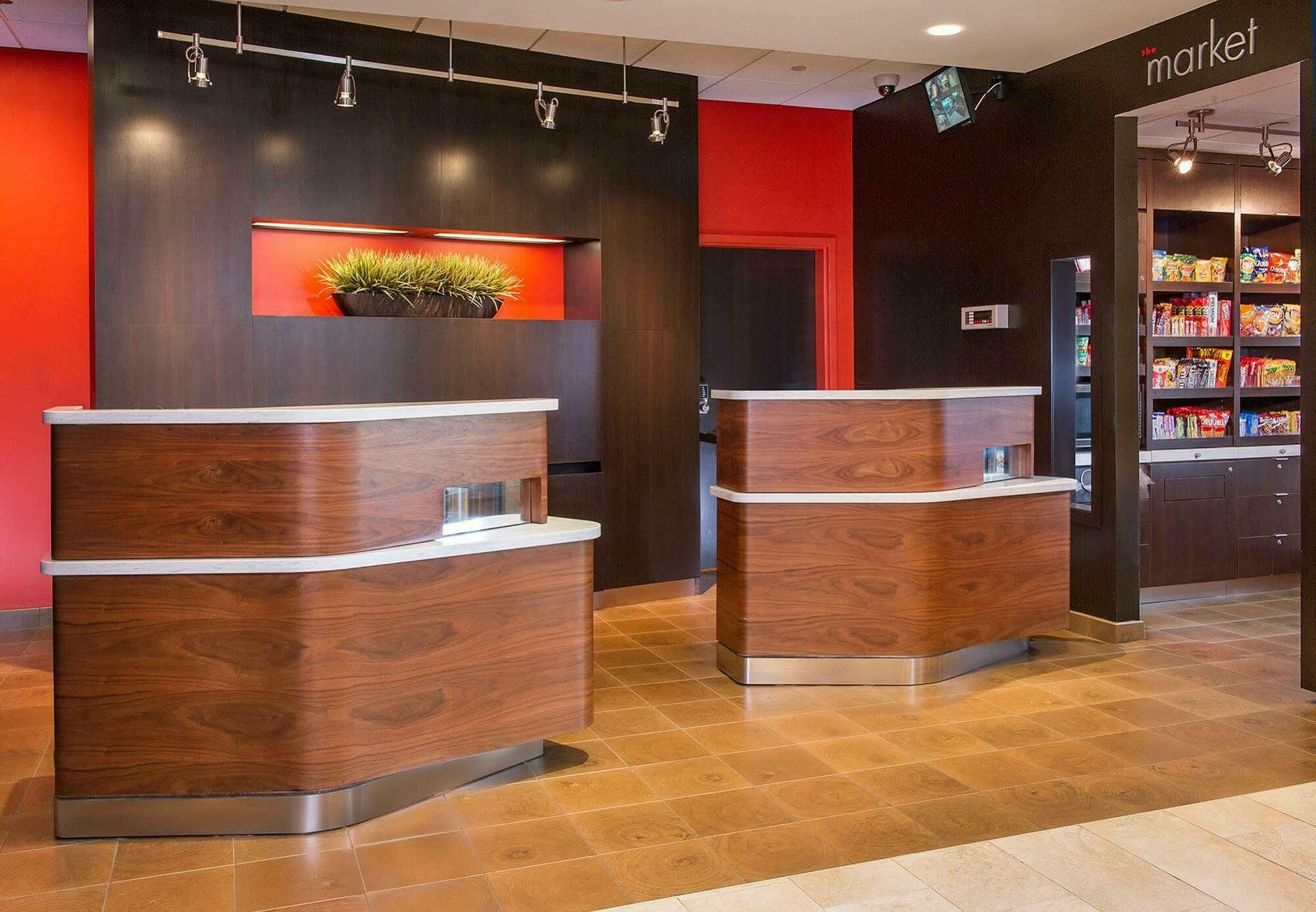 Courtyard By Marriott Secaucus Meadowlands Hotel Buitenkant foto