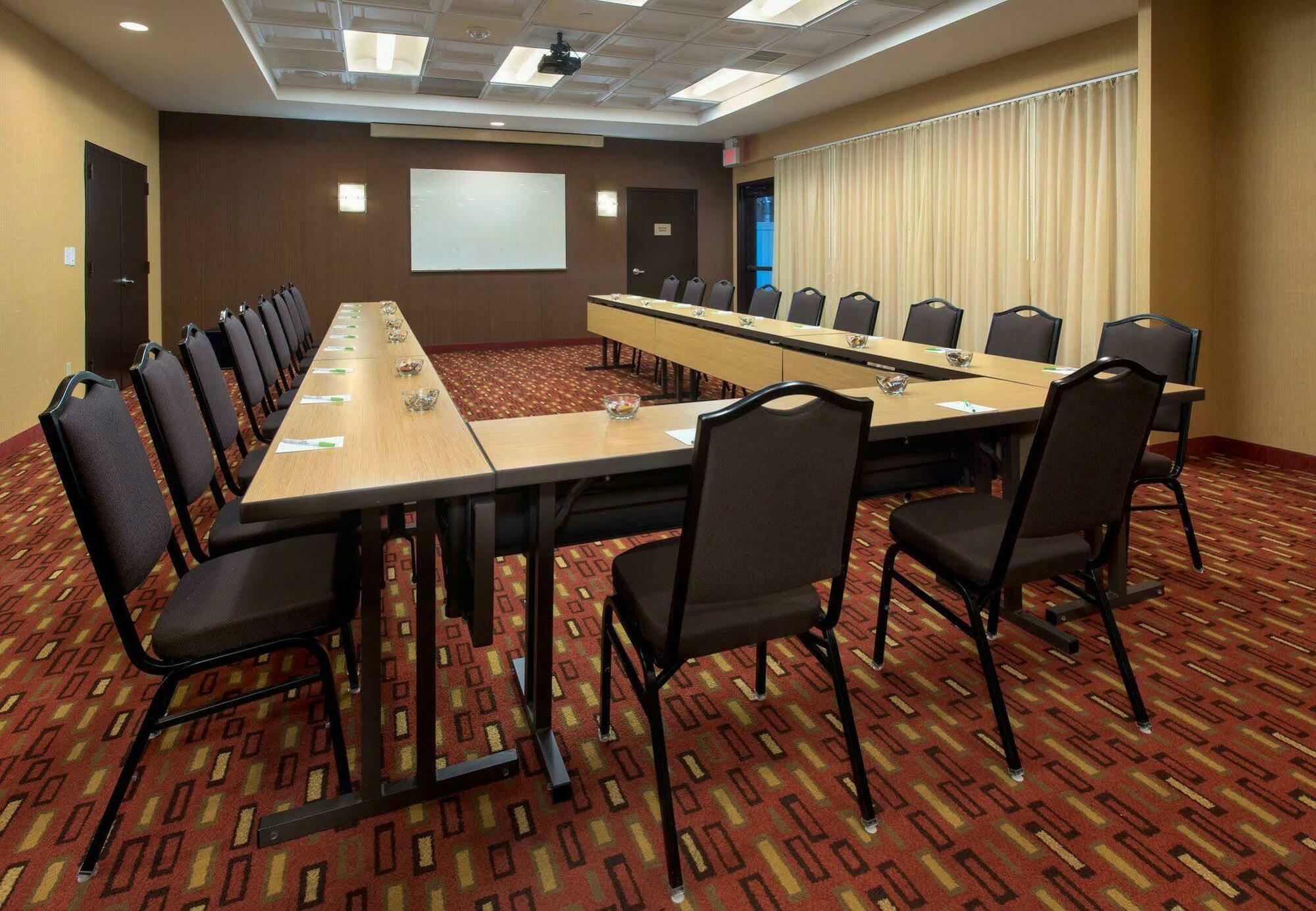 Courtyard By Marriott Secaucus Meadowlands Hotel Buitenkant foto