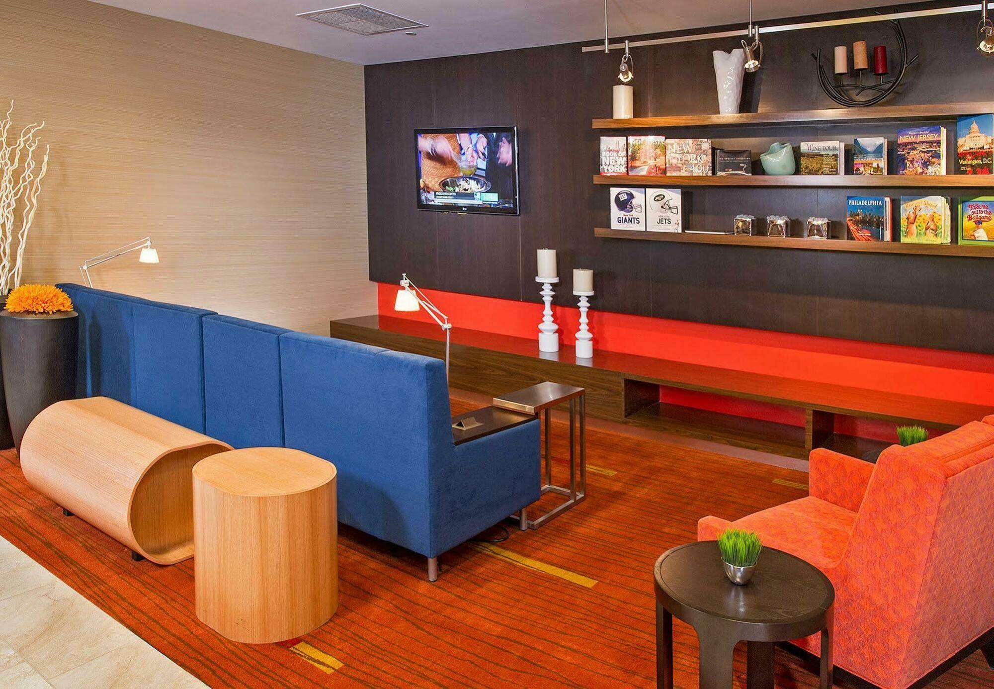 Courtyard By Marriott Secaucus Meadowlands Hotel Buitenkant foto
